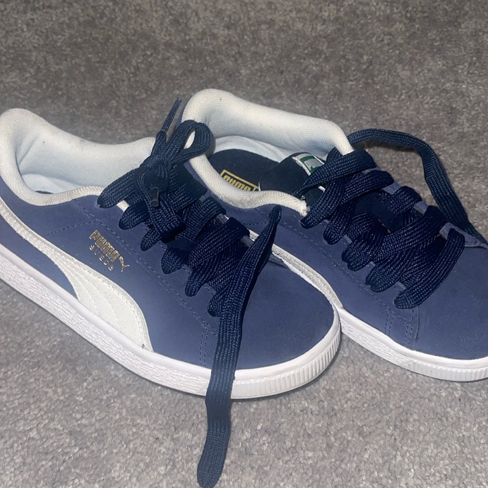Kid sneakers